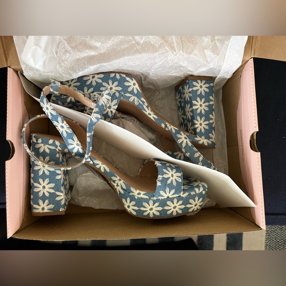 Brand new in box 9 - Picture 4 of 6